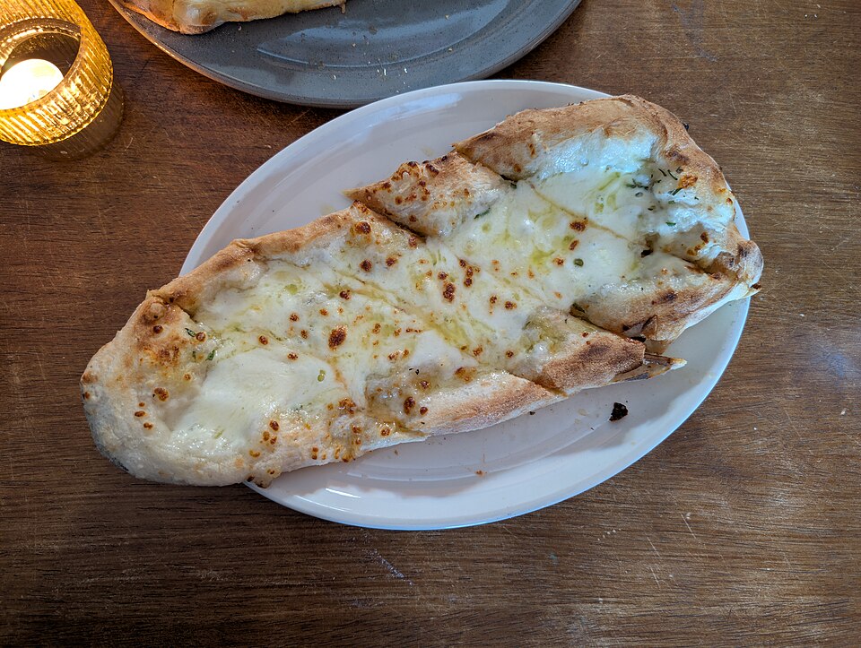 Cheesy garlic bread